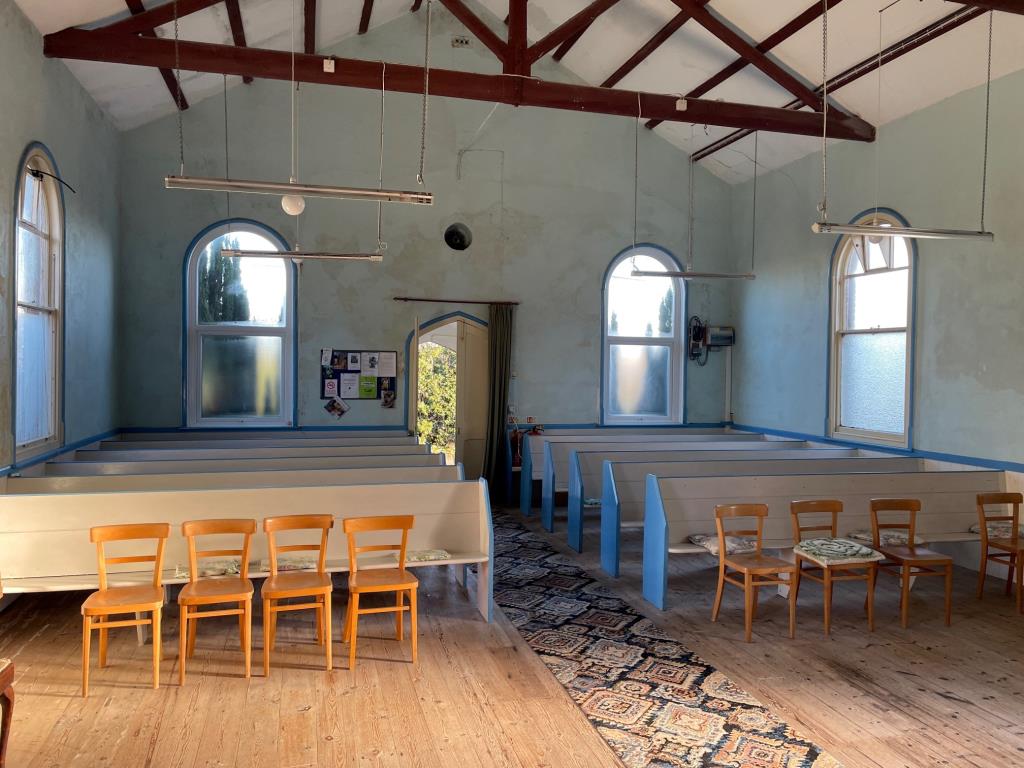 Lot: 111 - METHODIST CHAPEL WITH POTENTIAL - 